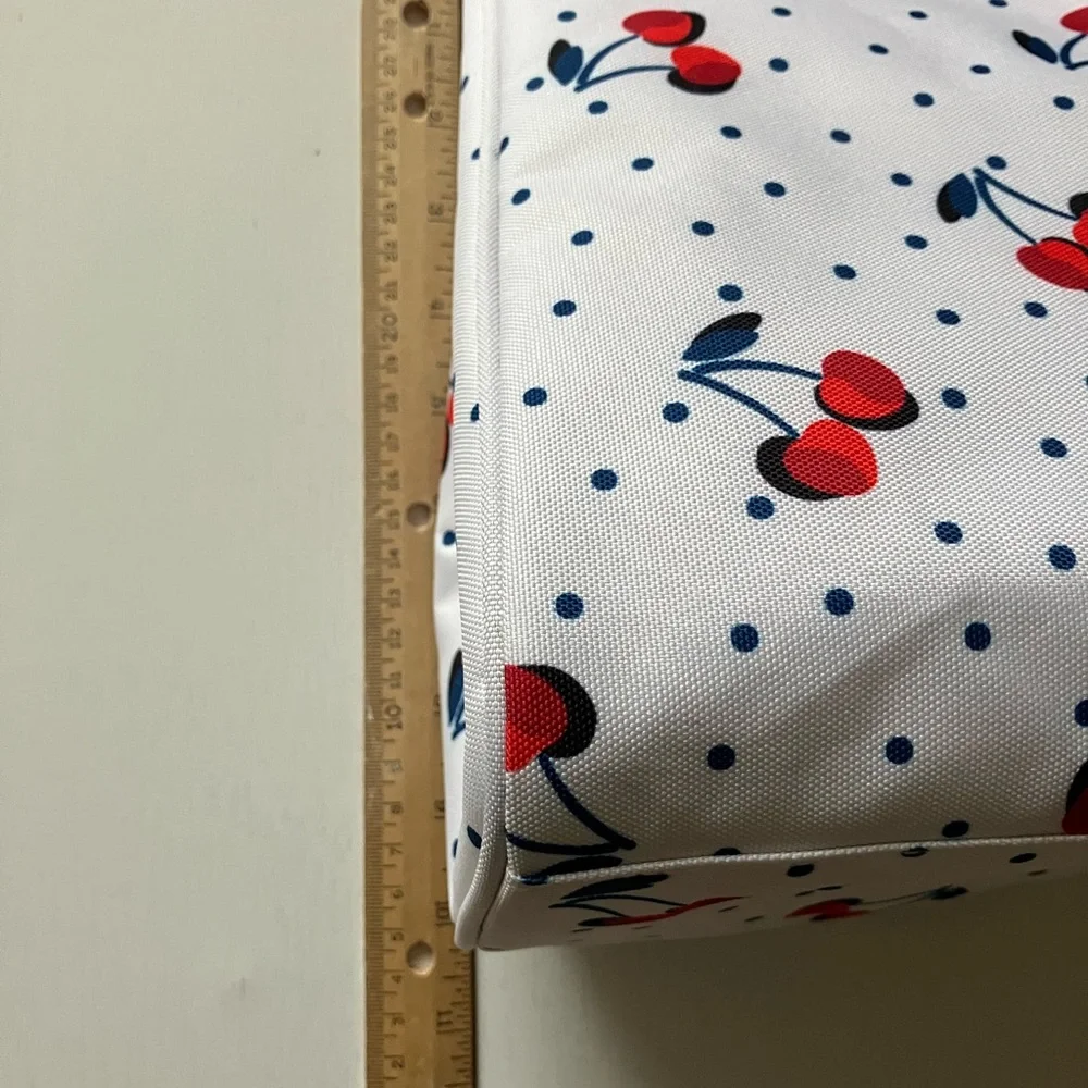 Kate Spade New York Vintage Cherry Dot Lunch Bag (NWT)